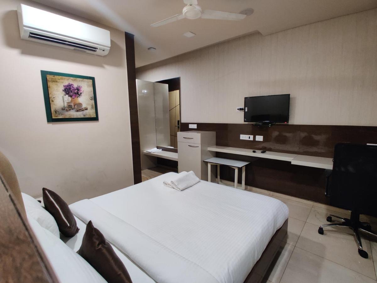 Neermala Residency Hotell Coimbatore Exteriör bild