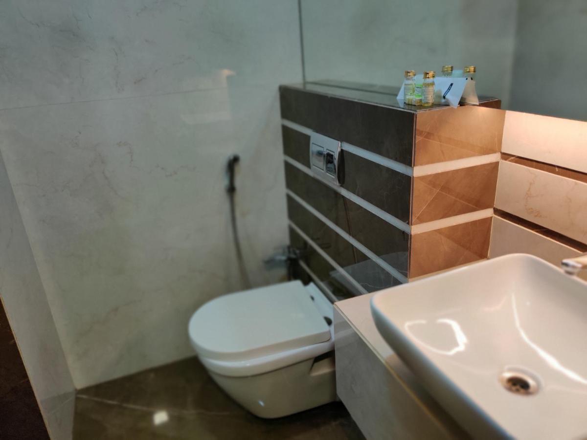 Neermala Residency Hotell Coimbatore Exteriör bild